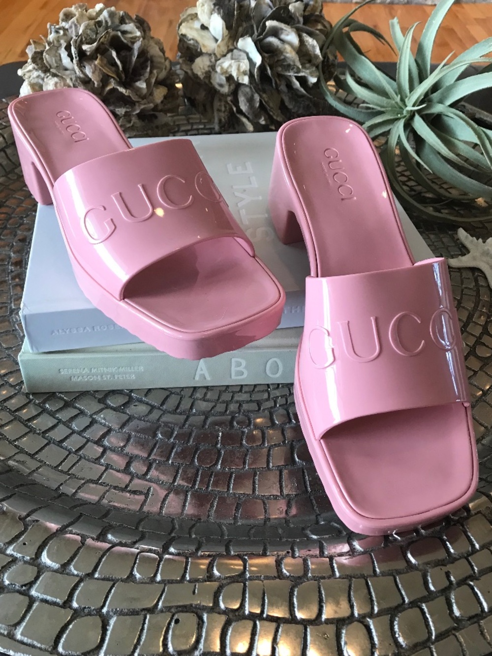 GUCCI WILD ROSE PINK RUBBER CHUNKY PLATFORM SLIDE SANDAL